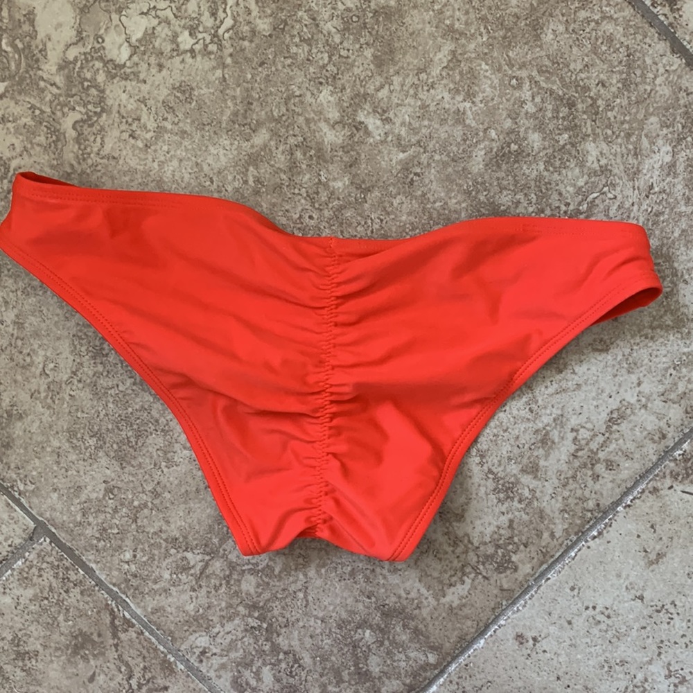 Bikini Bottom - Picture 2 of 2